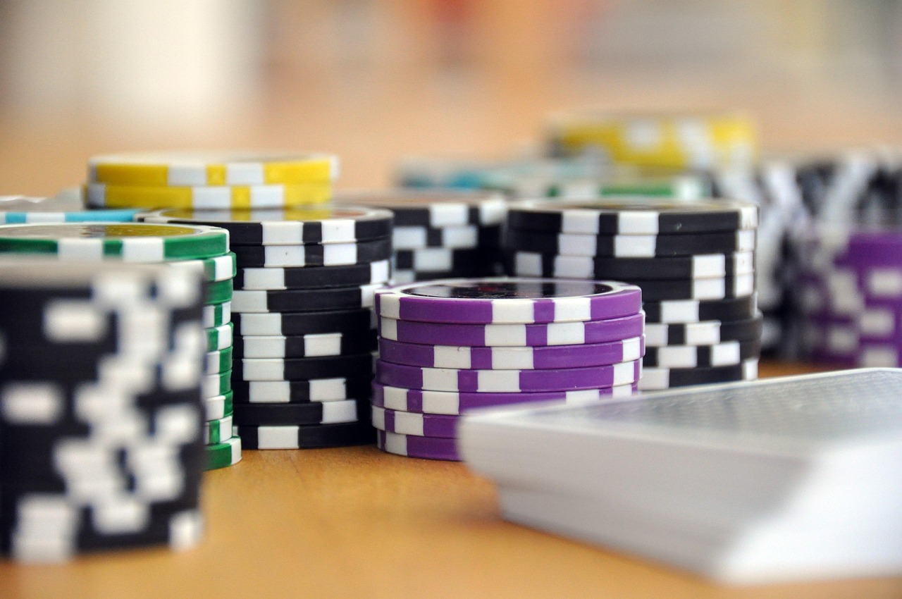 iGaming Unlocked: Slots, Poker & Smart Betting in 2025